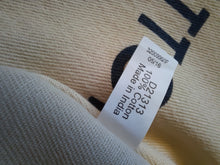 Charger l'image dans la galerie, Dust Bag - Louis Vuitton - Sac à poussière en coton beige D21313 - 05/16. 38,5 x 26. Made in India.