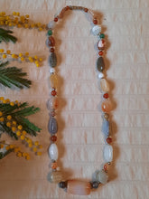 Charger l'image dans la galerie, Collier ancien Johana - En pierres naturelles laiteuses claires.