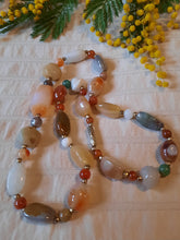 Charger l'image dans la galerie, Collier ancien Johana - En pierres naturelles laiteuses claires.