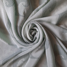 Charger l'image dans la galerie, Foulard vintage Lucy - P rayé vert et vert d'eau. Pierre Cardin Paris. Made in France