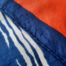 Charger l'image dans la galerie, Foulard vintage Lessly - Pure soie. Imprimé impressionniste. Jacques Fath. Made in France.