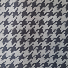 Charger l'image dans la galerie, Foulard vintage Gaëlle - Lettres entrelacées. Christian Dior