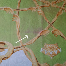 Charger l'image dans la galerie, Foulard vintage Nina - Imprimé couronnes Hermès Paris.