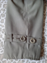 Charger l'image dans la galerie, Trench-coat vintage Adèle - Vert kaki doublé et fourrure fantaisie. Taille S, 36, 38. JK Viola. Made in France