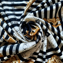 Charger l'image dans la galerie, Foulard vintage Christina - Signes astrologiques.