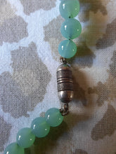 Charger l'image dans la galerie, Collier ancien Lilianne - Raz du cou / Choker en pierres rondes type jade.