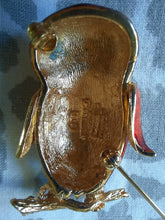 Charger l'image dans la galerie, Broche Caroline - Chouette / Hibou doré et émaillé. Carven. N° 1375.