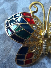 Charger l'image dans la galerie, Broche June - Papillon doré et émaillé décoré de strass.