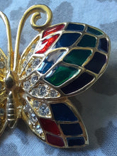Charger l'image dans la galerie, Broche June - Papillon doré et émaillé décoré de strass.