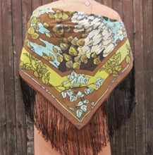 Charger l'image dans la galerie, Châle Suzanna - Imprimé feuillage et franges. Taille unique