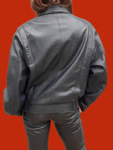 Charger l'image dans la galerie, Blouson vintage Mariana - Cuir d'agneau Noir. Taille XL, 42, 44. Made in Bulgarie