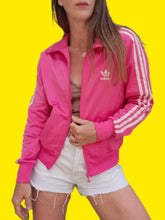 Charger l'image dans la galerie, Veste de sport vintage Karen - Adidas rose trois rayures blanches. Taille S, 36, 38. A logo