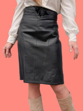 Charger l'image dans la galerie, Jupe vintage Marcia - Cuir noir et empiècements en daim. Taille XL, 42, 44.