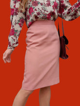 Charger l'image dans la galerie, Jupe crayon vintage Dianne - Rose. Taille M, 38, 40. Meja. Made in France