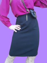 Charger l'image dans la galerie, Jupe vintage Nelly - Laine noire. Guy Laroche. Taille S, 36, 38. Made in France