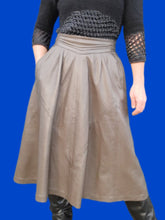 Charger l'image dans la galerie, Jupe vintage Stellia - Cuir marron. Taille L, 40, 42