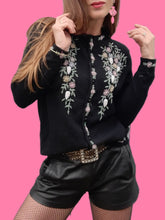 Charger l'image dans la galerie, Cardigan vintage Joséphine - Laine noire brodée de perles. Taille M, 38, 40.