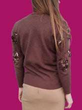 Charger l'image dans la galerie, Pull vintage Léna - Angora marron à perles. Taille S, 36, 38.
