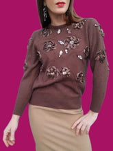 Charger l'image dans la galerie, Pull vintage Léna - Angora marron à perles. Taille S, 36, 38.