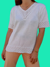 Charger l'image dans la galerie, Pull vintage Nana - Col V, maille fantaisie ajourée. Taille XL, 42, 44. Fabriqué en France.