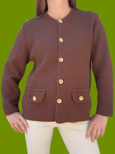 Charger l'image dans la galerie, Cardigan vintage Marcia - En maille marron et boutons dorés. Taille L, 40,42