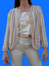Charger l'image dans la galerie, Cardigan vintage Lola. Torsades beiges et blanches. Taille M, 38, 40. Fabriqué en France