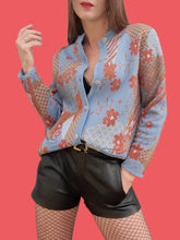 Charger l'image dans la galerie, Cardigan vintage Lisette - Imprimé Japonisant bleu et rouille. Taille M, 38, 40.
