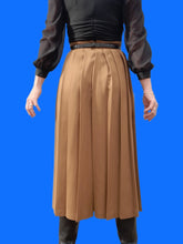 Charger l'image dans la galerie, Jupe-Culotte vintage Prisca - Plissée marron. Taille L, 40, 42. Coïncidence. Made in France.