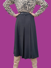 Charger l'image dans la galerie, Jupe-Culotte vintage Ariane - Plissée fluide noire. Taille M, 38, 40. Solphin