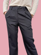 Charger l'image dans la galerie, Pantalon vintage Lucie - Laine bleue marine à très fines rayures. Taille S, 36, 38. Kenzo Homme.