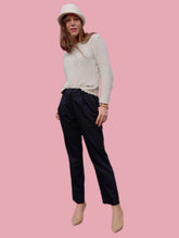 Charger l'image dans la galerie, Pantalon vintage Lucie - Laine bleue marine à très fines rayures. Taille S, 36, 38. Kenzo Homme.