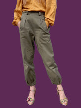 Charger l'image dans la galerie, Pantalon vintage Julia - Treillis militaire kaki. Style cargo. Taille M, 38, 40. SCECAM Paris 1967.