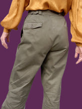 Charger l'image dans la galerie, Pantalon vintage Julia - Treillis militaire kaki. Style cargo. Taille M, 38, 40. SCECAM Paris 1967.