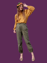 Charger l'image dans la galerie, Pantalon vintage Julia - Treillis militaire kaki. Style cargo. Taille M, 38, 40. SCECAM Paris 1967.