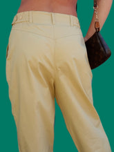 Charger l'image dans la galerie, Pantalon vintage Emmeline - Relax jaune en coton. Taille L, 40, 42