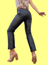 Charger l'image dans la galerie, Pantalon vintage Aude - Cuir d'agneau noir. Taille S, 36, 38.
