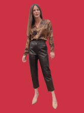 Charger l'image dans la galerie, Pantalon vintage Albertine - Cuir marron. Taille M, 38, 40.