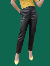 Charger l'image dans la galerie, Pantalon vintage Géorgia - Similicuir noir. Taille M, 38, 40. Karting. Made in France.