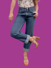 Charger l'image dans la galerie, Jean Lilia - Lee Cooper. Coupe Regular. Taille Haute. Jambe droite. W37 L34 ou S, 36, 38.