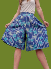 Charger l'image dans la galerie, Short vintage Marielle - Blue Flower. Taille XXL, 44, 46.