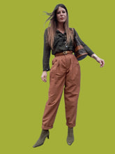 Charger l'image dans la galerie, Pantalon vintage Karen - Lin et coton camel, Taille 38, 40. Fabriqué en France