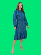Charger l'image dans la galerie, Robe vintage Chiara - Imprimé Azulejos verts et bleus. Taille L, 40, 42. Christian Michel. Made in France