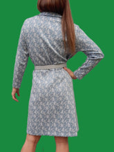 Charger l'image dans la galerie, Robe vintage Isabelle - Tissu texturé imprimé feuillage. Taille L, 40, 42. Trévira 2000.