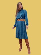 Charger l'image dans la galerie, Robe vintage Renée - Bleu canard, col mao boutonné. Taille M, 38, 40. Christine Laure