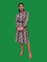 Charger l'image dans la galerie, Robe vintage Ludmila - A rayures zigzag. Taille M, 38, 40. Paul Mausner. Made in France.