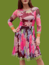 Charger l'image dans la galerie, Robe plissée vintage Randa - Camouflage. Taille XS, 34, 36. Narva Paris. Made in France.