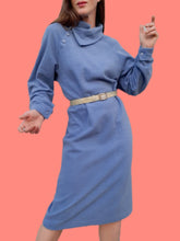 Charger l'image dans la galerie, Robe pull vintage Emma - Bleu ciel, col haut. Taille L, 40, 42.