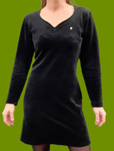 Charger l'image dans la galerie, Robe vintage Magg - Panne de velours noir. Taille M, 38, 40. Pierre Cardin. Made in France.