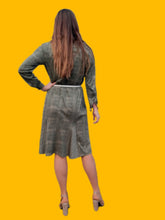 Charger l'image dans la galerie, Robe vintage Aglaë - Verte et beige mouchetée. Taille L, 40, 42. Sora Couture.