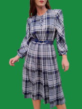 Charger l'image dans la galerie, Robe vintage Carine - Plissée à Carreaux. Taille M, 38, 40. Huguet. Made in France